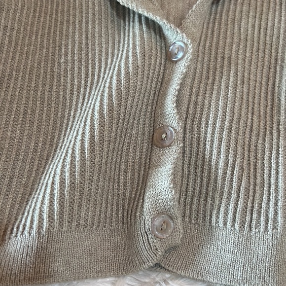 Prettylittlething cropped ribbed cardigan (nwot) - Picture 3 of 6